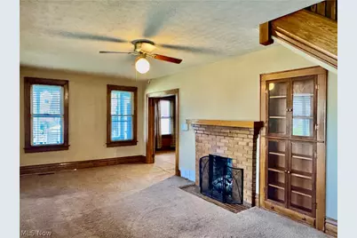 307 Florence Street, Belpre, OH 45714 - Photo 5