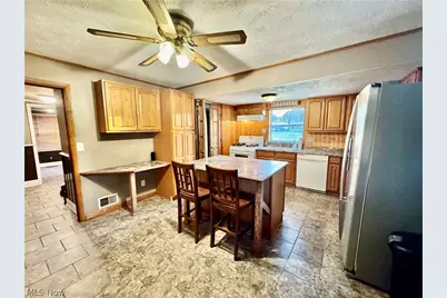 307 Florence Street, Belpre, OH 45714 - Photo 9