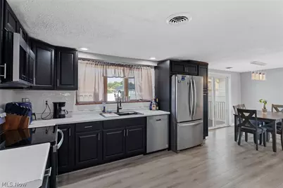 3053 Chris Avenue, Lorain, OH 44052 - Photo 15