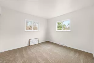 1332 Carnegie Ave, Akron, OH 44314 - Photo 17