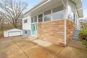 1332 Carnegie Ave, Akron, OH 44314 - Photo 3