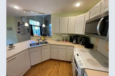 8603 Murray Road, Valleyview, OH 44125 - Photo 5