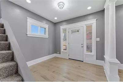 2235 Winfield Way NE, Canton, OH 44705 - Photo 5