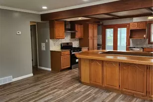 19411 Parkmount Ave, Loveland, OH 44135 - Photo 7