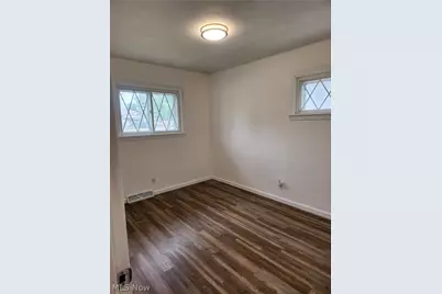 19411 Parkmount Avenue, Loveland, OH 44135 - Photo 13