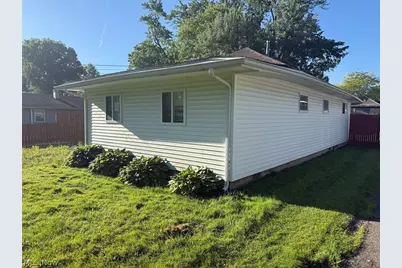 17633 Beach Lane, Lake Milton, OH 44429 - Photo 7