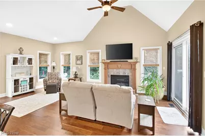 2307 Angela Vista Drive, Hinckley, OH 44233 - Photo 9