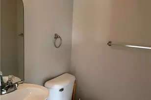 8316 Chester Pkwy, Loveland, OH 44103 - Photo 5