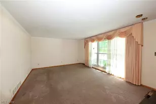 136 Marie Ave, Weirton, WV 26062 - Photo 9