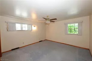 136 Marie Ave, Weirton, WV 26062 - Photo 15
