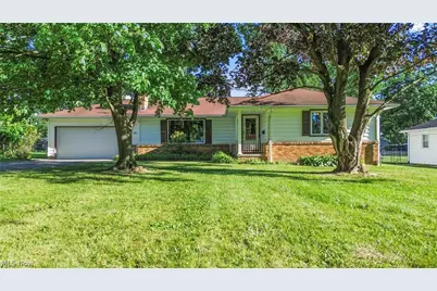5635 Yorktown Lane, Austintown, OH 44515 - Photo 1