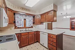 5635 Yorktown Ln, Austintown, OH 44515 - Photo 35