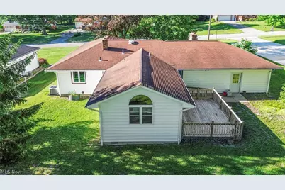 5635 Yorktown Lane, Austintown, OH 44515 - Photo 9
