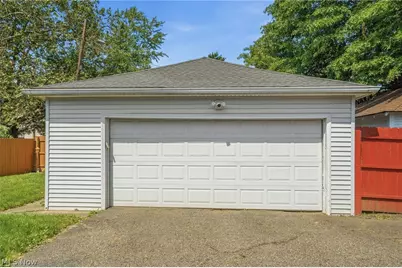 915 Clarendon Avenue NW, Canton, OH 44708 - Photo 23