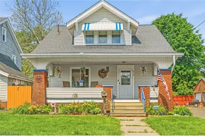 915 Clarendon Avenue NW, Canton, OH 44708 - Photo 1