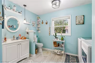 915 Clarendon Avenue NW, Canton, OH 44708 - Photo 9