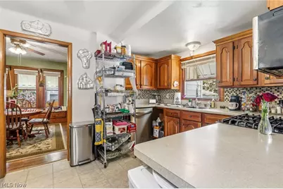 915 Clarendon Avenue NW, Canton, OH 44708 - Photo 11