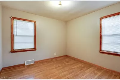 251 E 286th Street, Willowick, OH 44095 - Photo 21