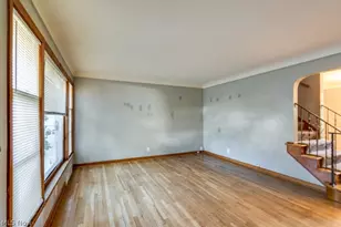 251 E 286th St, Willowick, OH 44095 - Photo 7