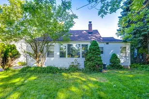 251 E 286th St, Willowick, OH 44095 - Photo 3