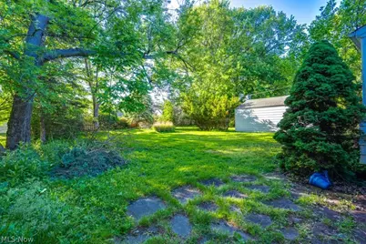 251 E 286th Street, Willowick, OH 44095 - Photo 5