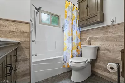 806 Tallkron Drive, Akron, OH 44305 - Photo 15