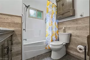 806 Tallkron Dr, Akron, OH 44305 - Photo 15