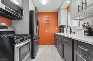 806 Tallkron Dr, Akron, OH 44305 - Photo 7