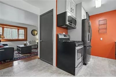 806 Tallkron Drive, Akron, OH 44305 - Photo 9
