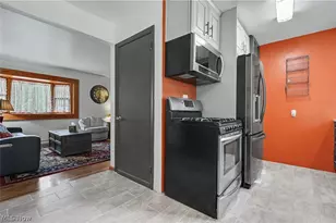 806 Tallkron Dr, Akron, OH 44305 - Photo 9