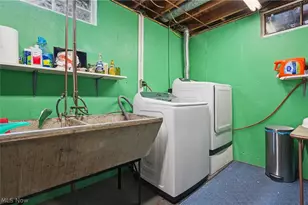 806 Tallkron Dr, Akron, OH 44305 - Photo 25