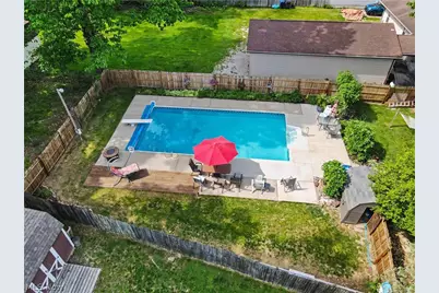 806 Tallkron Drive, Akron, OH 44305 - Photo 33