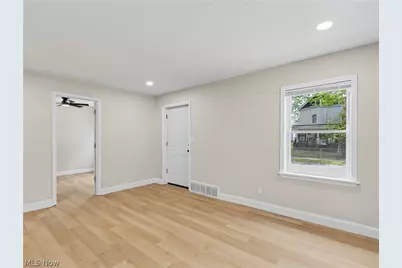 617 E 118th Street, Loveland, OH 44108 - Photo 5