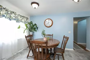 173 Terra Ln, Amherst, OH 44001 - Photo 9