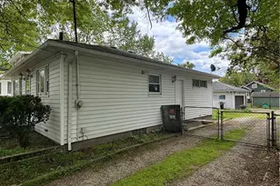 1274 Eastwood Ave, Akron, OH 44305 - Photo 3