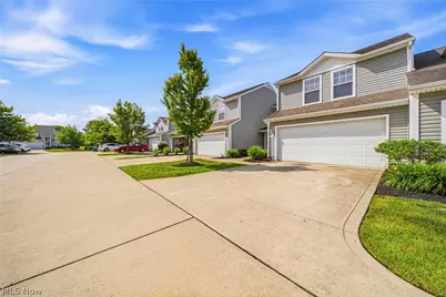 988 Tradewinds Cove, Painesville, OH 44077 - Photo 3