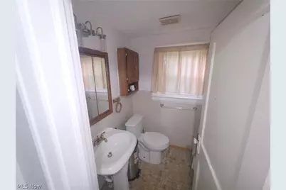 555 Wyandot Avenue, Akron, OH 44305 - Photo 5