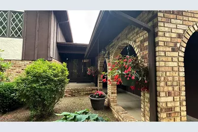 2648 Connecticut Court, Uniontown, OH 44685 - Photo 3