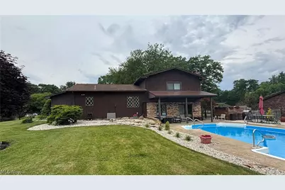 2648 Connecticut Court, Uniontown, OH 44685 - Photo 5