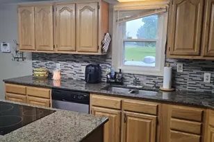 387 Stable Dr, LaGrange, OH 44050 - Photo 5