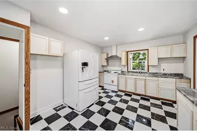 160 W Jackson Street, Painesville, OH 44077 - Photo 21