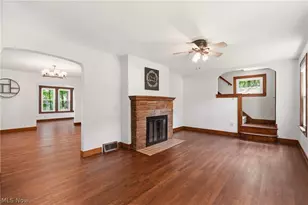 256 Uhl Dr, Akron, OH 44319 - Photo 9