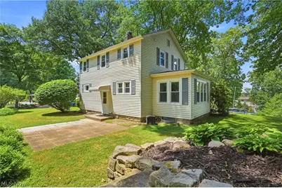 256 Uhl Drive, Akron, OH 44319 - Photo 5