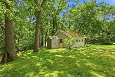 256 Uhl Drive, Akron, OH 44319 - Photo 47