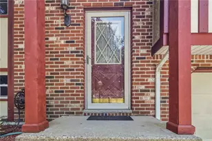 2606 Northam Cir NW, North Canton, OH 44720 - Photo 3