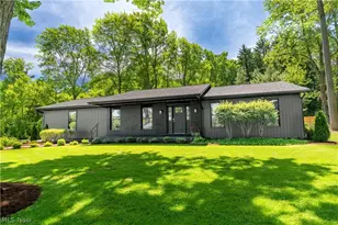 45 Hampshire Rd, Akron, OH 44313 - Photo 3