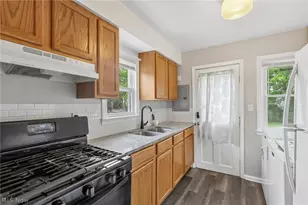 791 Eugene St, Akron, OH 44306 - Photo 9