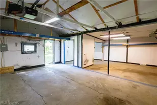 1209 Roslyn Ave SW, Canton, OH 44710 - Photo 37