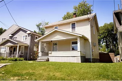 1209 Roslyn Avenue SW, Canton, OH 44710 - Photo 1