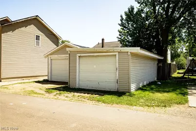1209 Roslyn Avenue SW, Canton, OH 44710 - Photo 39